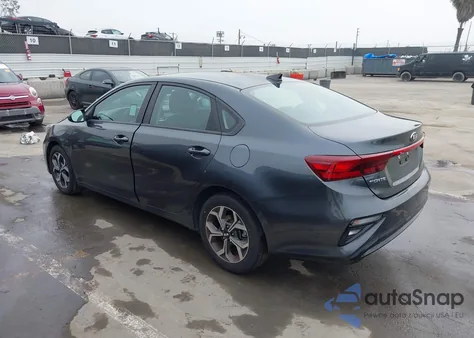 2021 Kia Forte Lxs z USA, uszkodzony, nr VIN 3KPF24AD5ME272036